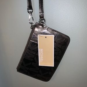 Michael Kors Jet Set Signature Wristlet